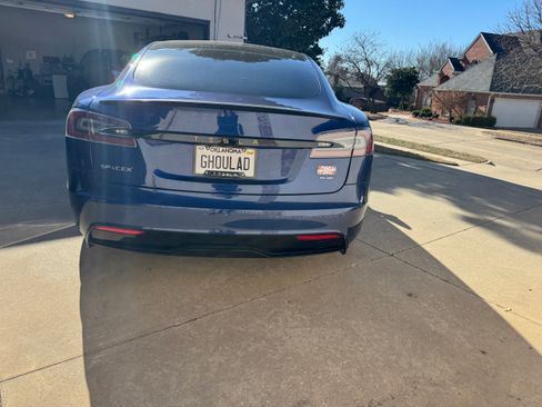 Used 2022 Tesla Model S Plaid image 6