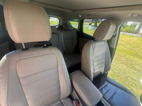 Used 2017 Ford Escape Titanium w/ Equipment Group 301A AWD/4WD image 16