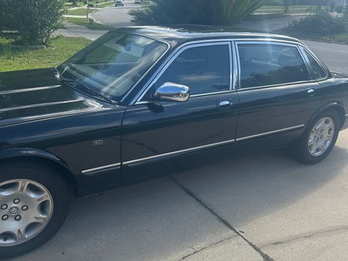 Used 2003 Jaguar XJ8 L RWD image 6