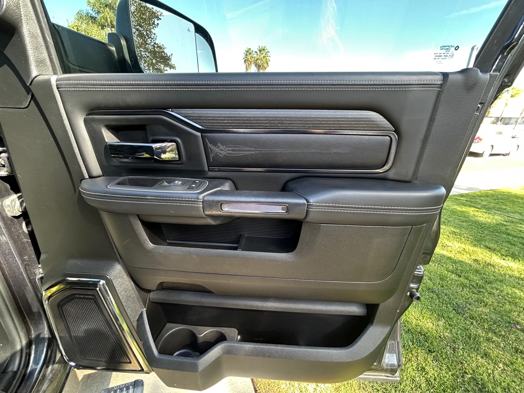 Used 2022 RAM 2500 Limited AWD/4WD image 4