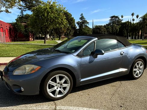 Used 2007 Mitsubishi Eclipse GT image 2