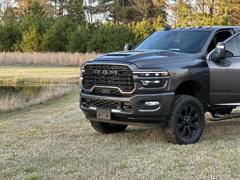 Used 2025 RAM 2500 Laramie image 6