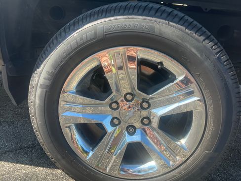 Used 2018 Chevrolet Silverado 1500 Custom w/ Custom Value Package image 8