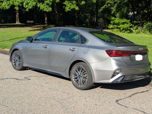 Used 2023 Kia Forte GT-Line w/ GT-Line Technology Package FWD image 5