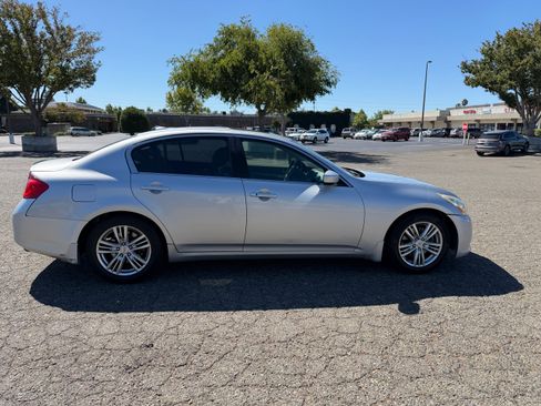 Used 2013 INFINITI G37 Journey w/ Premium Pkg RWD image 4