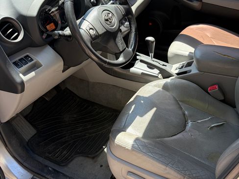 Used 2010 Toyota RAV4 Limited AWD/4WD image 11