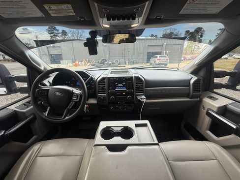 Used 2019 Ford F250 XL w/ Power Equipment Group image 11