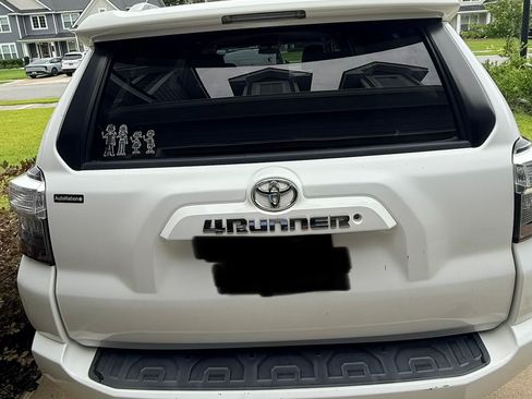Used 2015 Toyota 4Runner SR5 RWD image 5