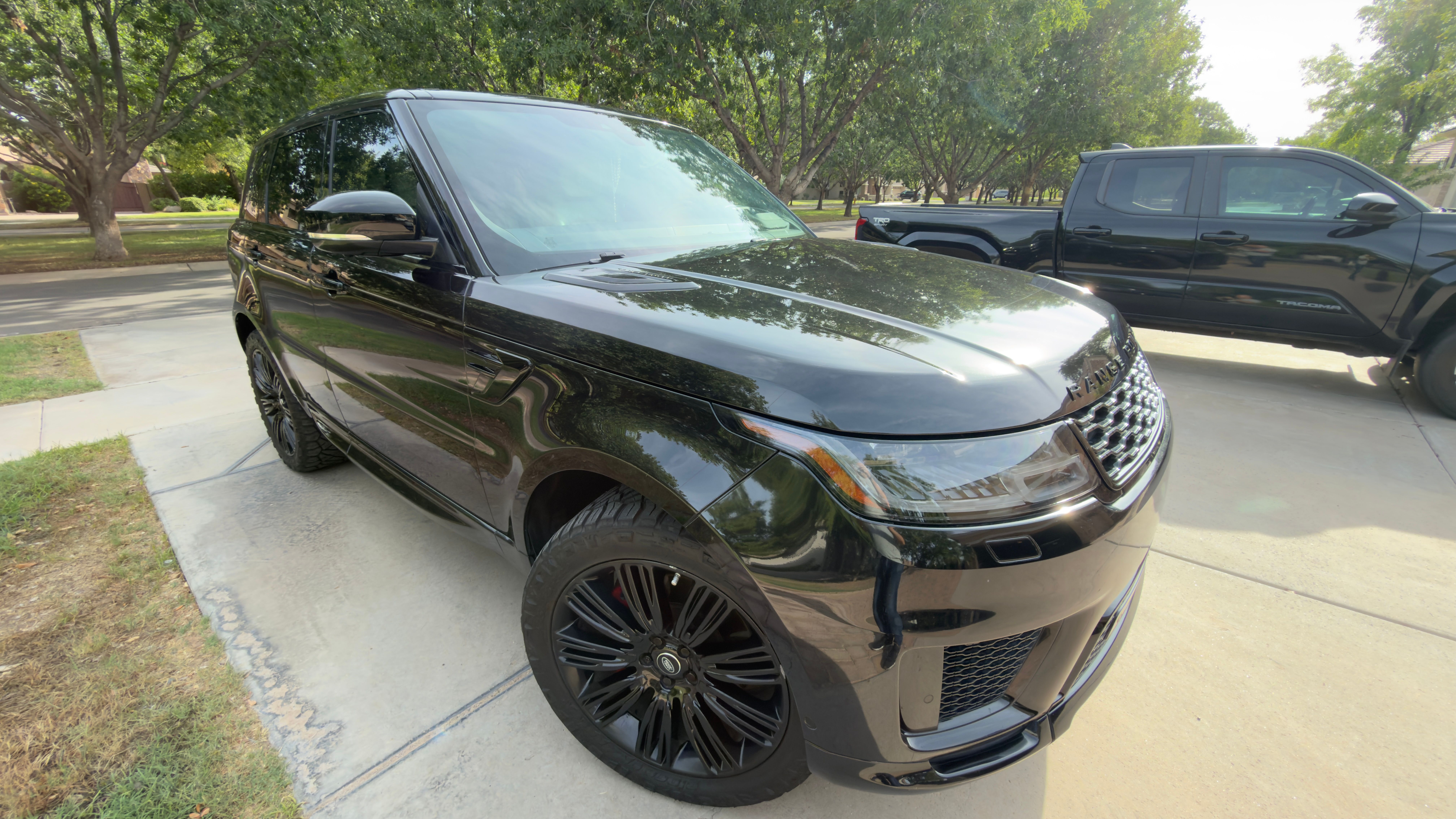 Used 2020 Land Rover Range Rover Sport Autobiography AWD/4WD image 2