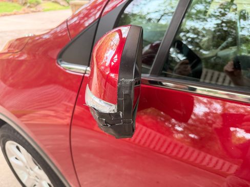 Used 2015 Buick Encore Premium image 18