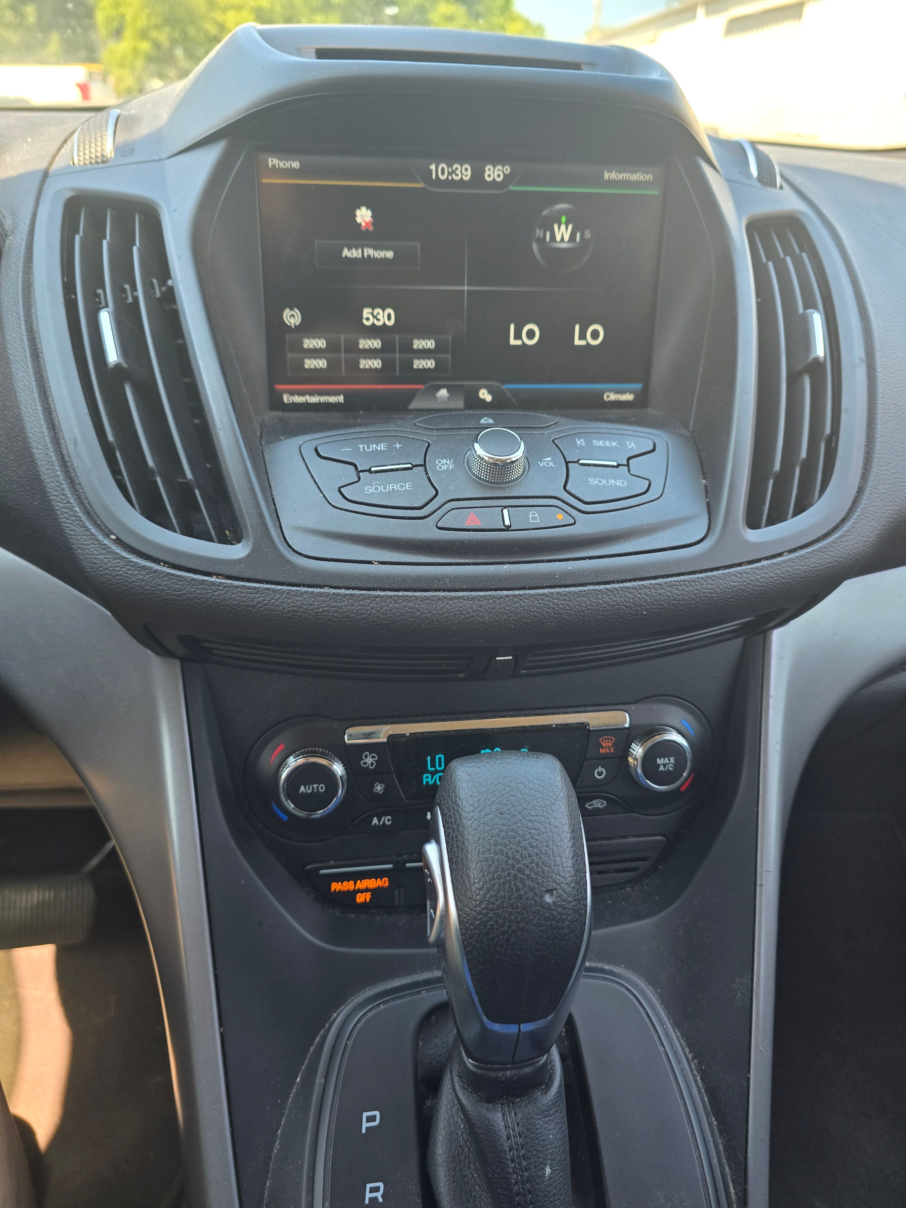 Used 2015 Ford Escape SE w/ Equipment Group 201A FWD image 4