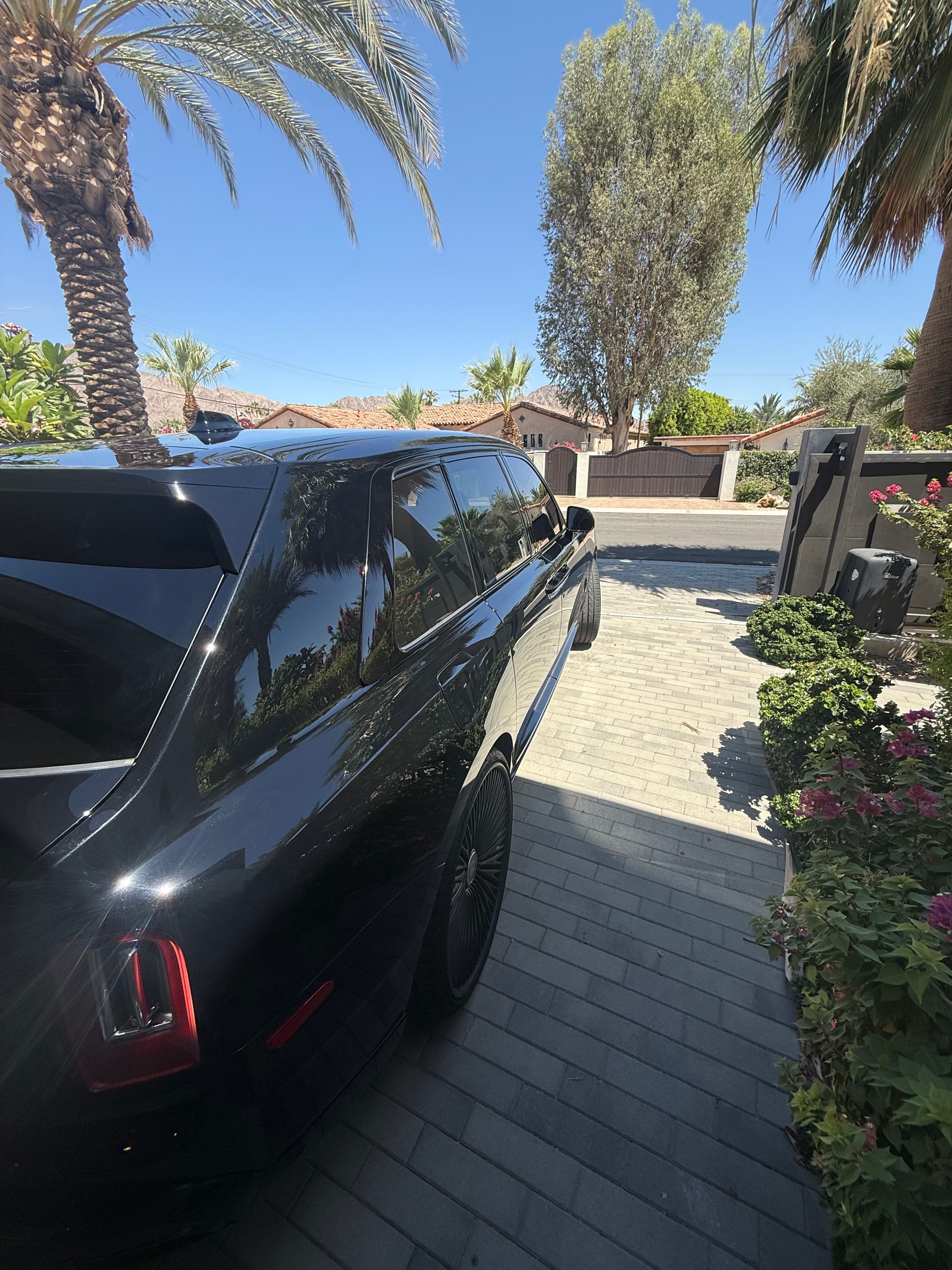 Used 2022 Rolls-Royce Cullinan Black Badge AWD/4WD image 8