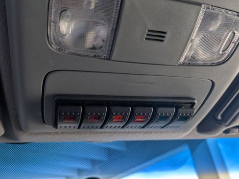 Used 2015 Toyota Tacoma 4x4 Double Cab w/ TRD Off-Road Package image 16