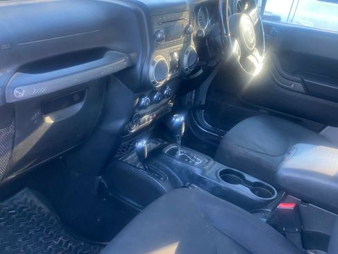 Used 2018 Jeep Wrangler Unlimited Sport image 5