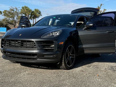 Used 2020 Porsche Macan S image 1