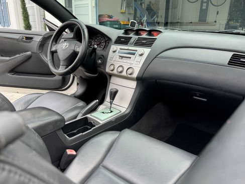 Used 2005 Toyota Solara SE image 10