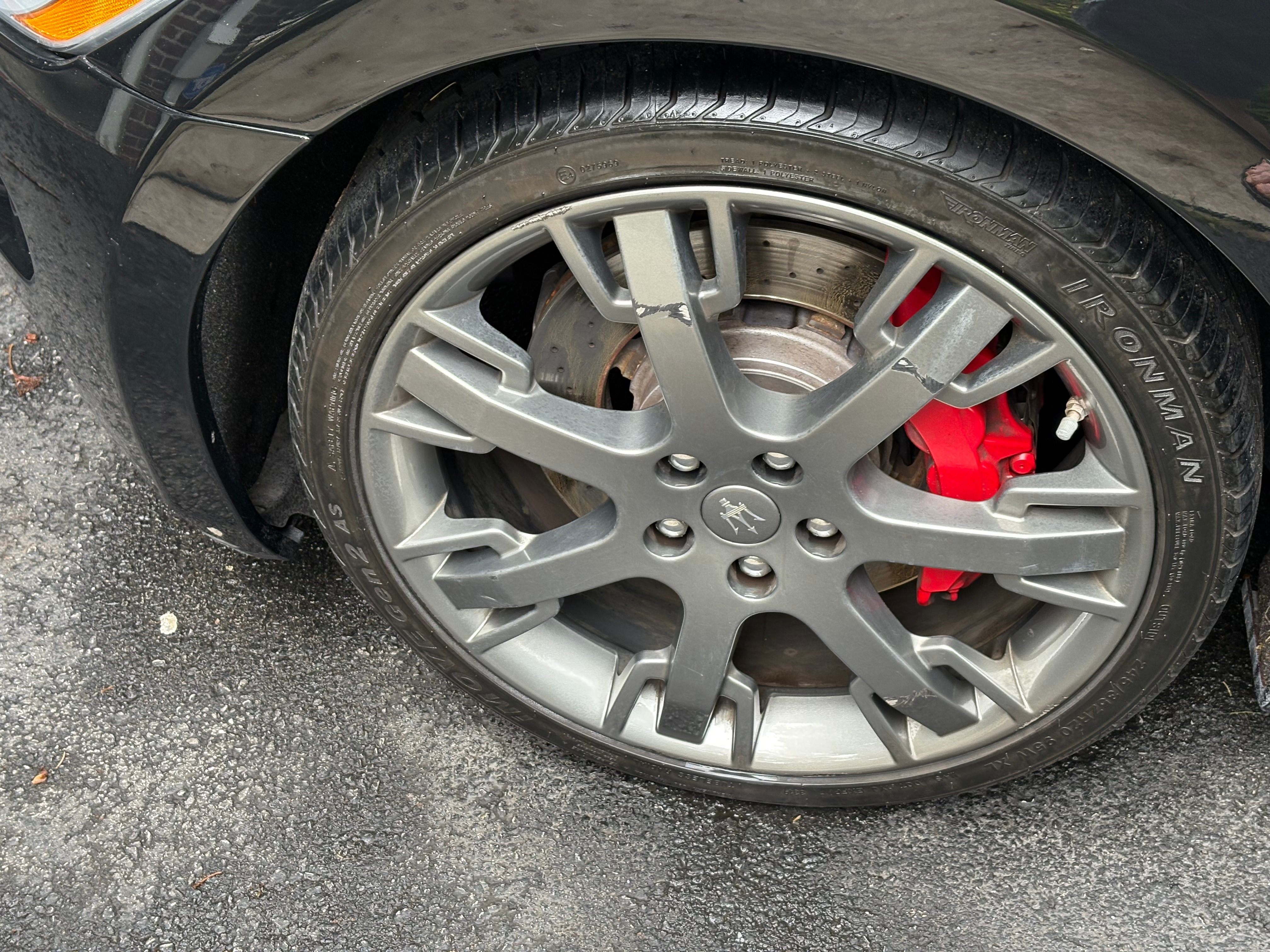 Used 2015 Maserati GranTurismo Convertible RWD image 9