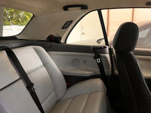 Used 1997 BMW 328i Convertible image 11