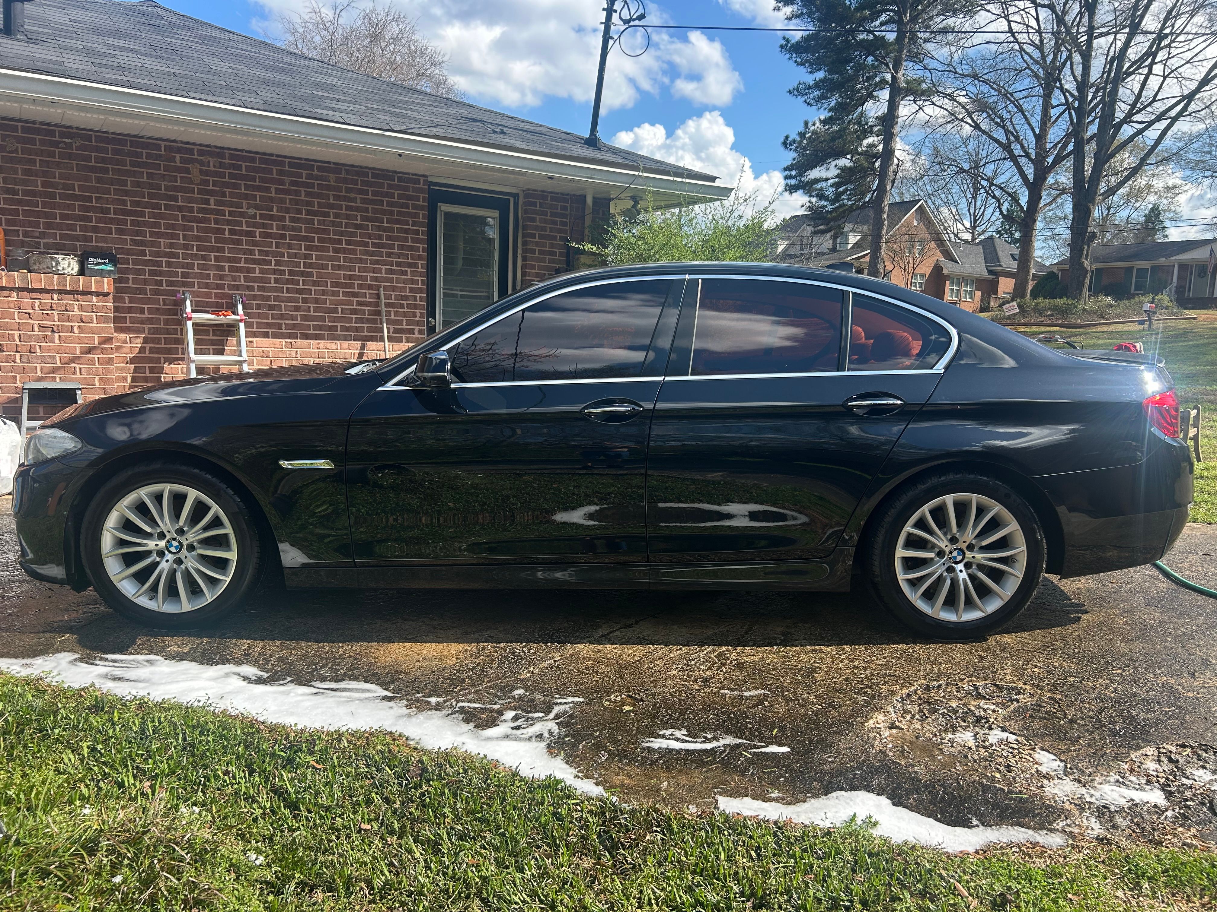 Used 2014 BMW 528i Sedan RWD image 1