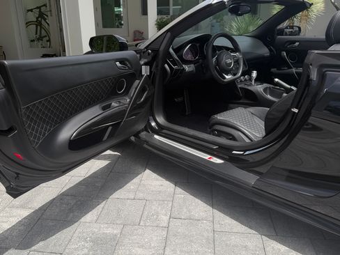 Used 2015 Audi R8 V10 AWD/4WD image 11