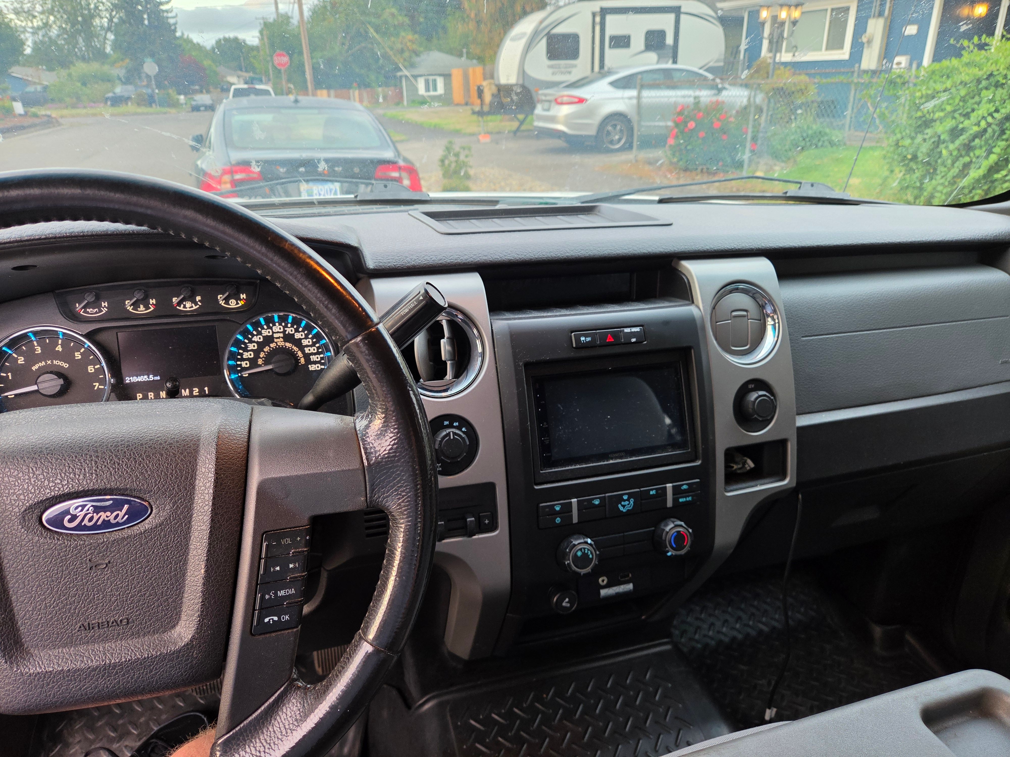 Used 2012 Ford F150 XLT w/ XLT Chrome Pkg AWD/4WD image 8