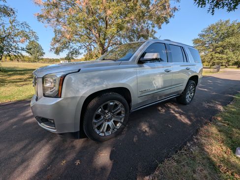 Used 2016 GMC Yukon Denali w/ Open Road Package image 10