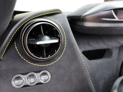 Used 2018 McLaren 720S Performance image 18