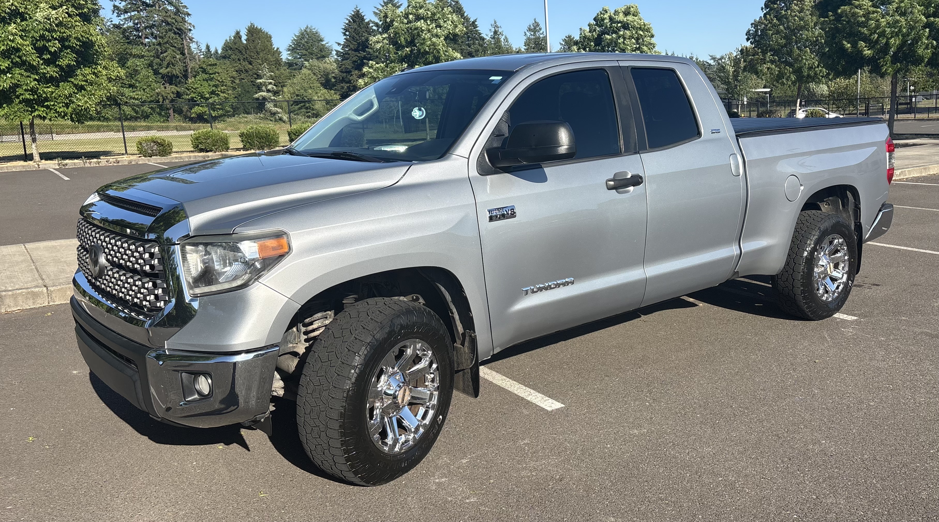 Used 2018 Toyota Tundra SR5 AWD/4WD image 4