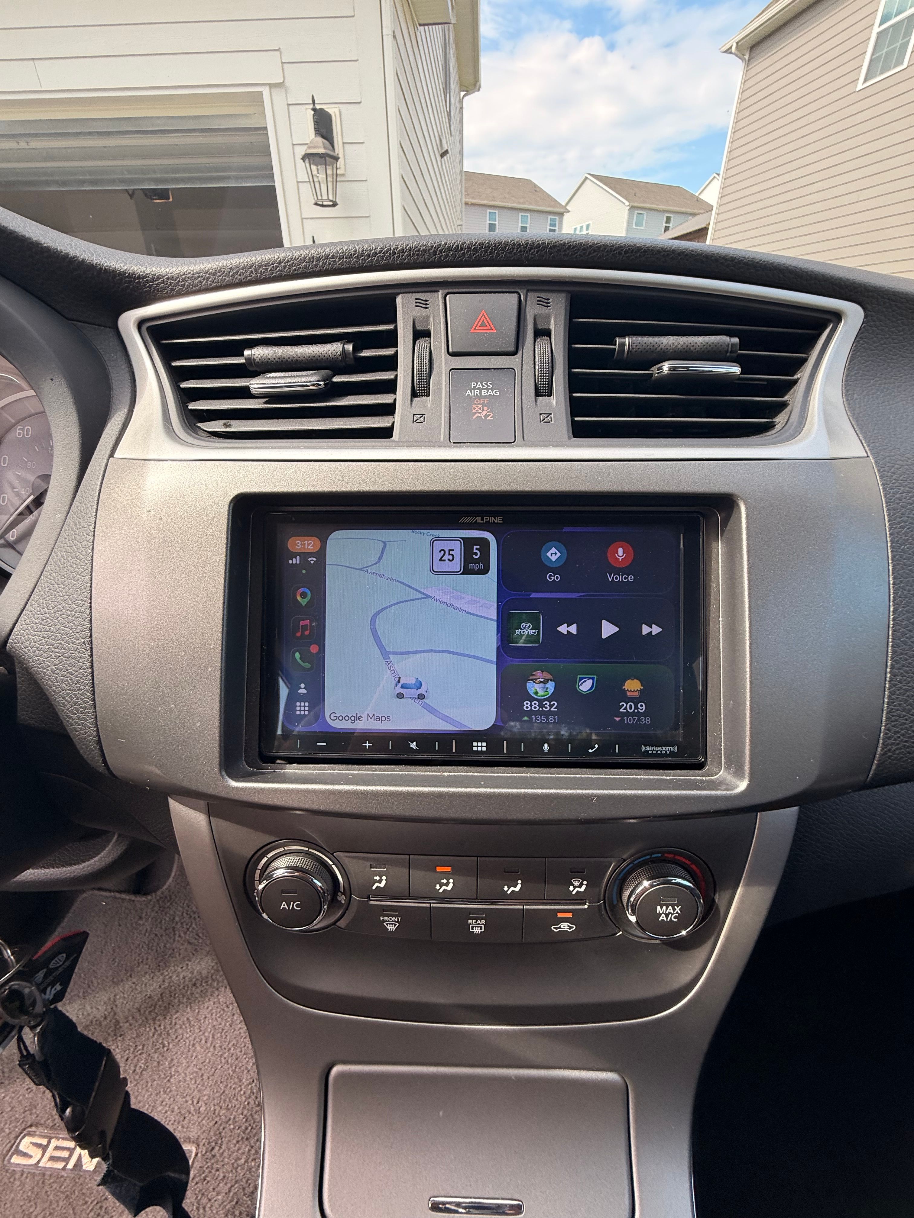 Used 2013 Nissan Sentra SV FWD image 11