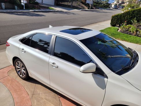 Used 2015 Toyota Camry XLE image 5