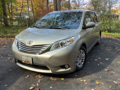 Used 2017 Toyota Sienna XLE