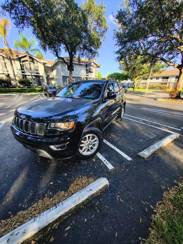 Used 2018 Jeep Grand Cherokee Laredo RWD image 17