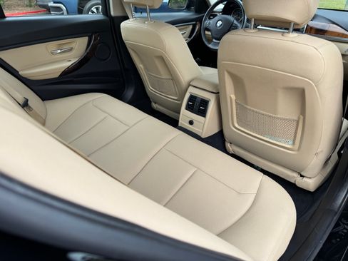 Used 2018 BMW 320i Sedan RWD image 10