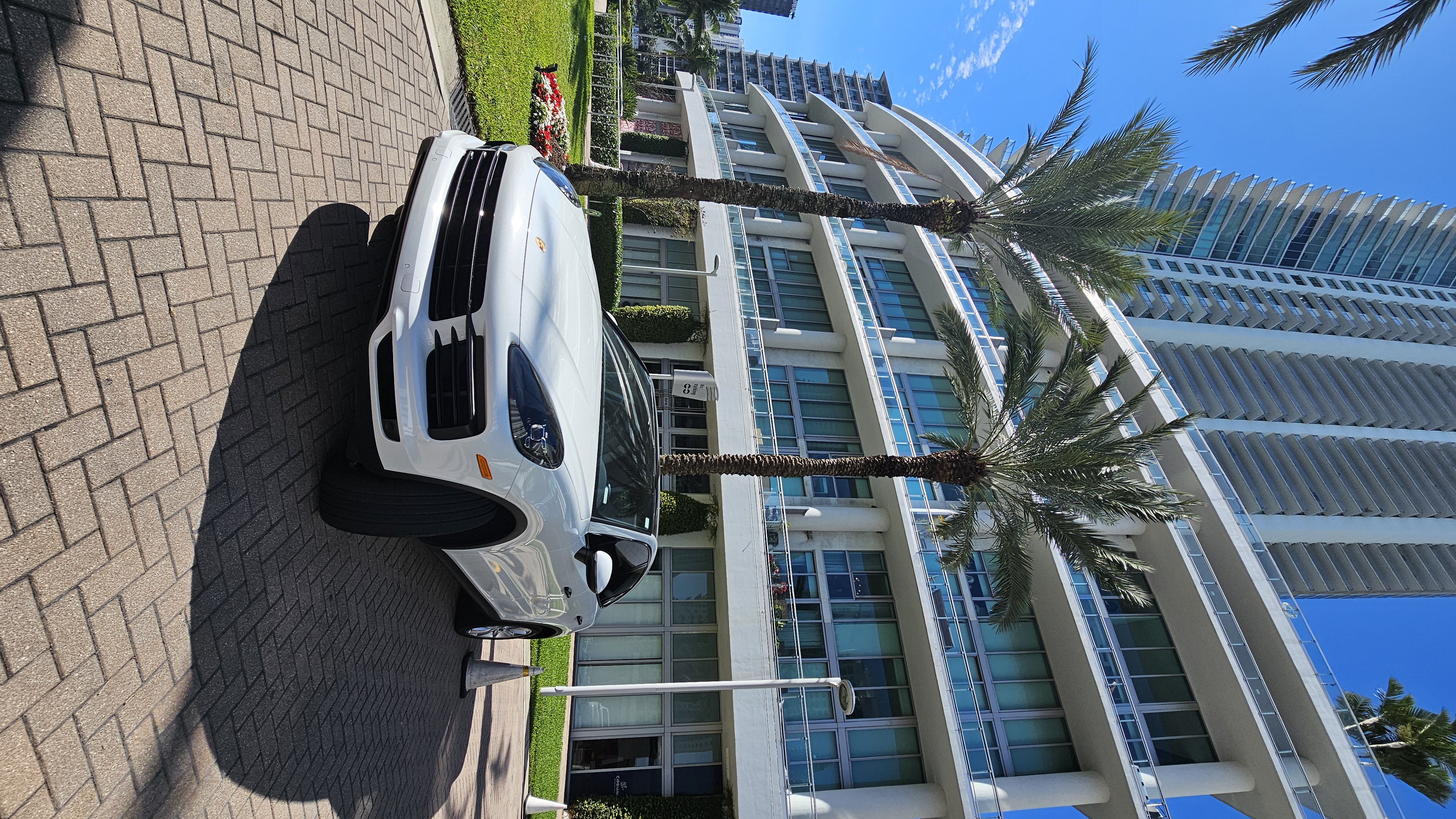Used 2020 Porsche Cayenne AWD/4WD image 7