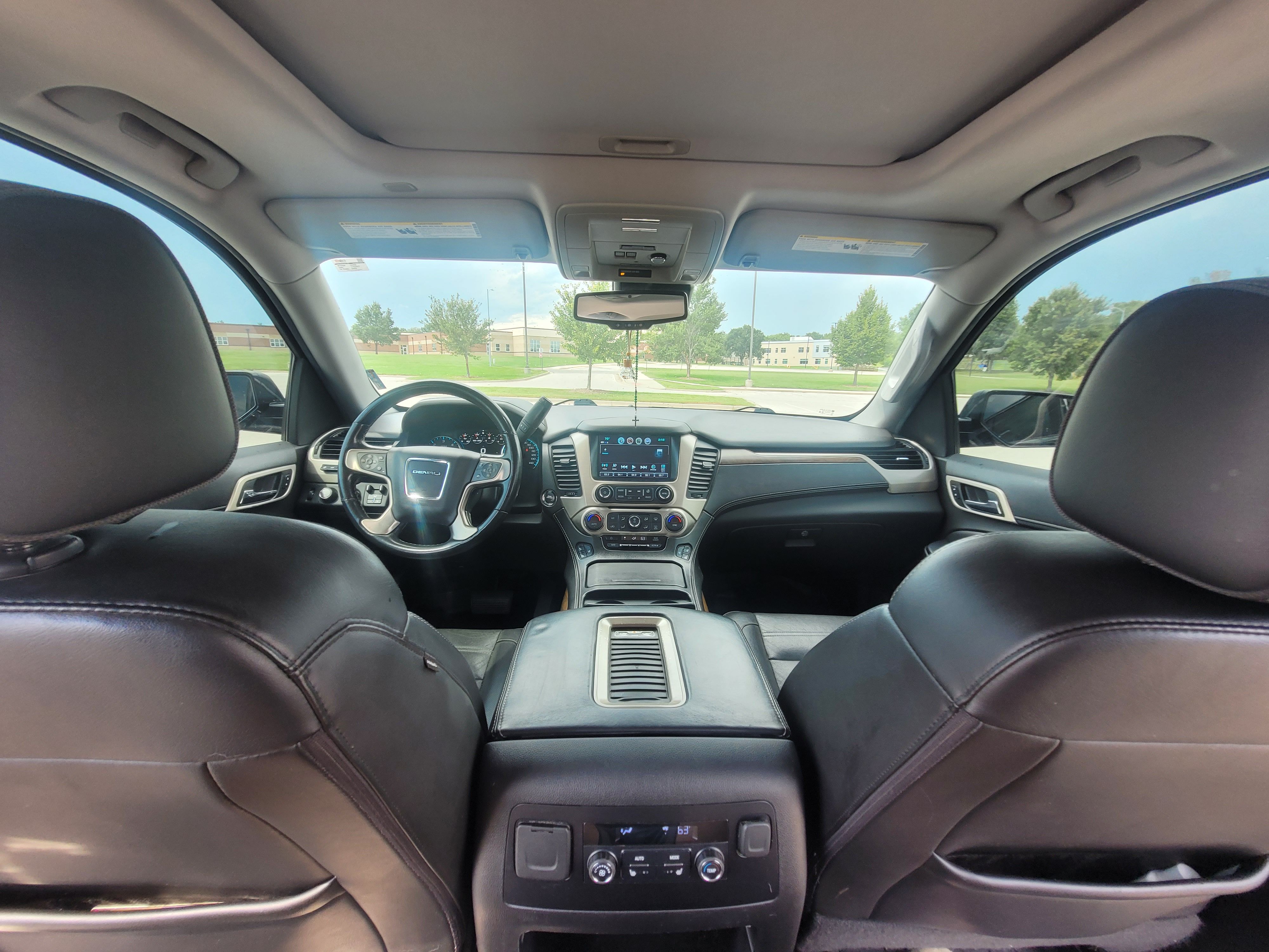 Used 2020 GMC Yukon XL Denali AWD/4WD image 10