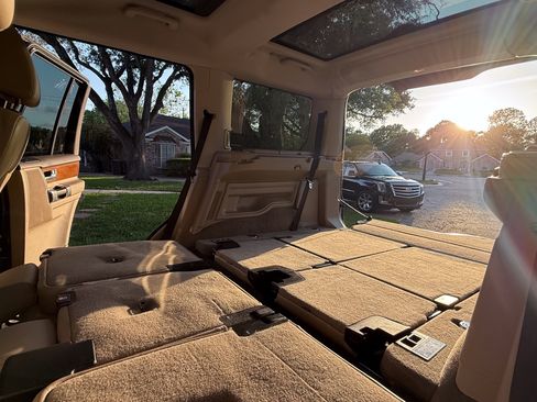 Used 2015 Land Rover LR4 HSE image 20