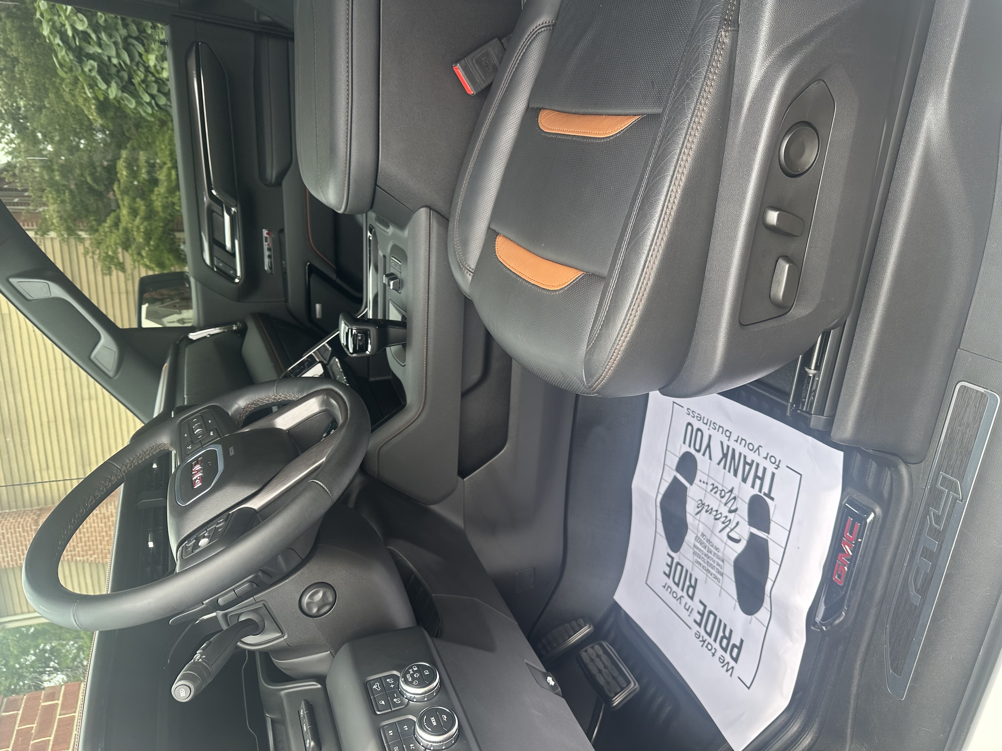 Used 2024 GMC Sierra 1500 AT4 w/ Technology Package AWD/4WD image 7