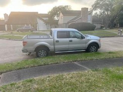 Used 2012 Ford F150 XLT w/ XLT Chrome Pkg image 1