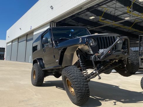 Used 2005 Jeep Wrangler Unlimited image 4