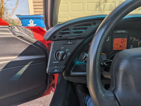 Used 1995 Chevrolet Corvette Coupe image 16