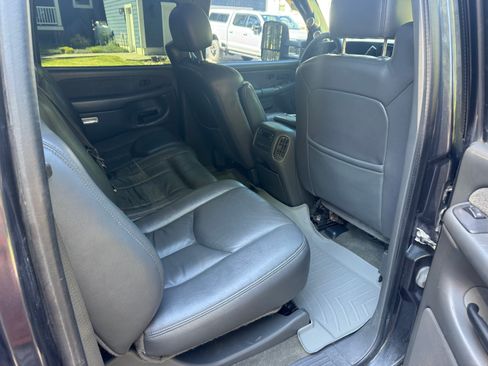 Used 2003 Chevrolet Silverado 2500 LT AWD/4WD image 4