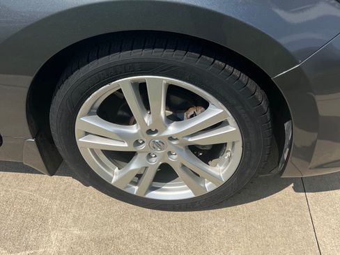 Used 2017 Nissan Altima 3.5 SL w/ 3.5 Technology Package FWD image 11