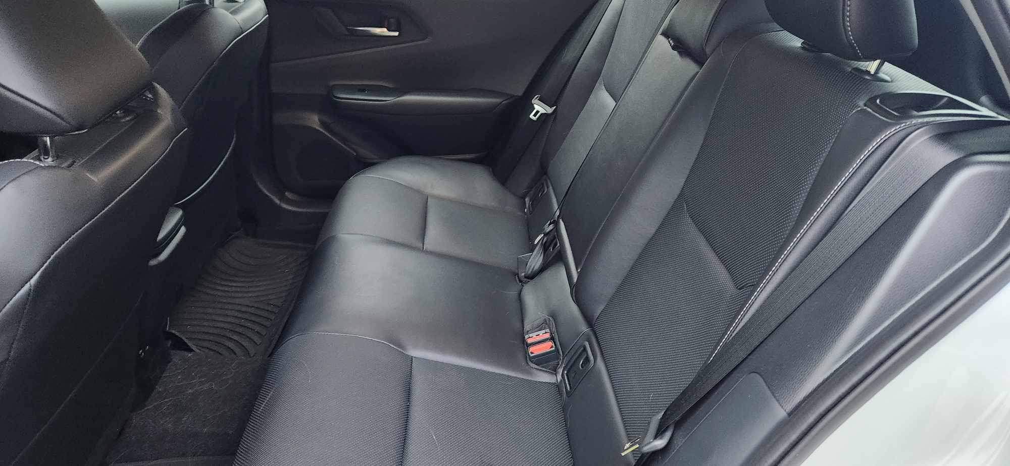 Used 2023 Toyota Prius XLE AWD/4WD image 5