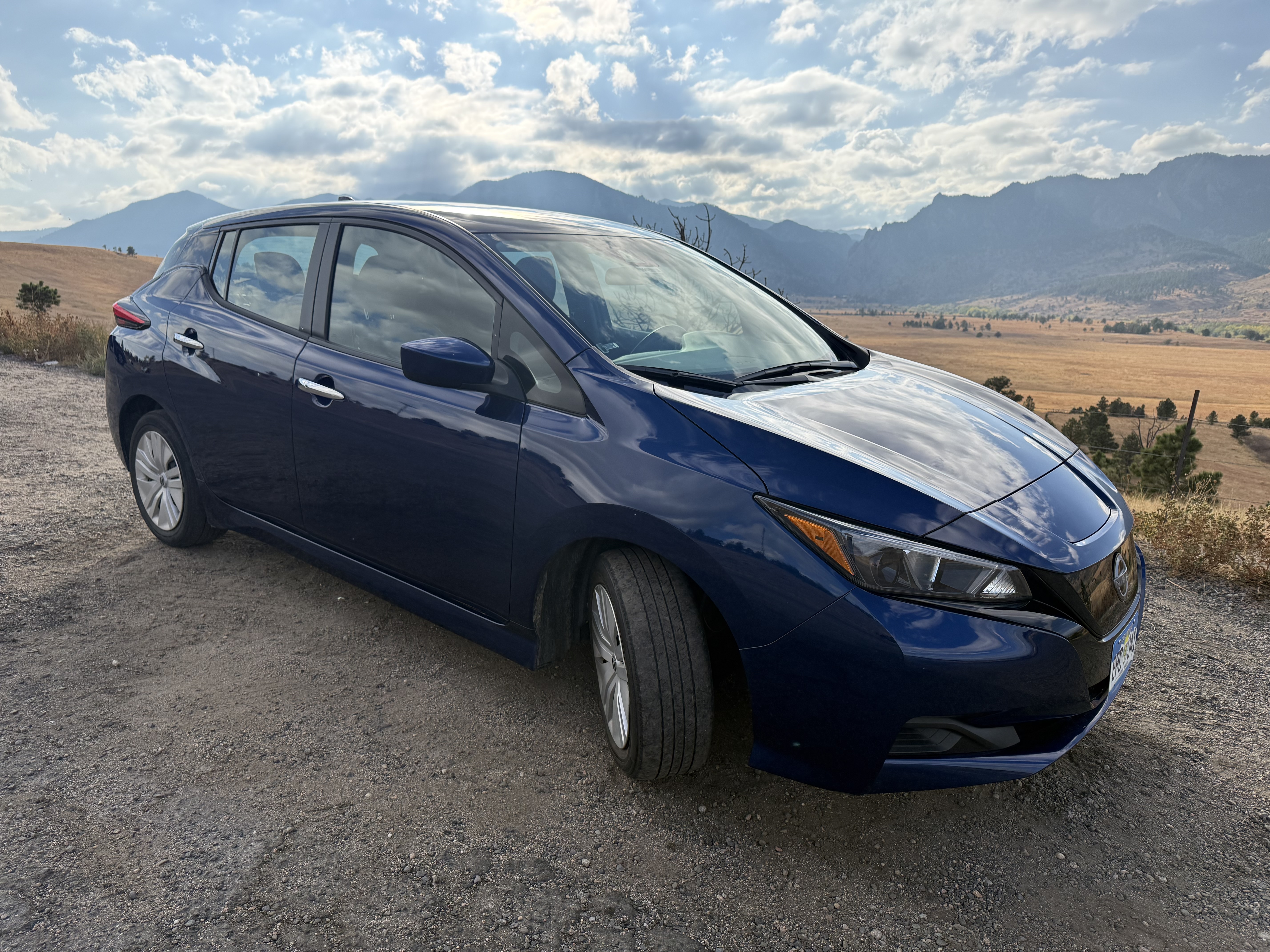 Used 2025 Nissan Leaf S FWD image 4