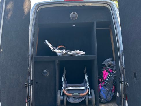 Used 2025 Mercedes-Benz Sprinter 2500 image 11