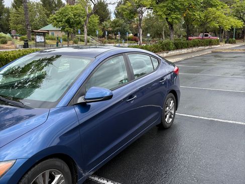 Used 2018 Hyundai Elantra SEL FWD image 9