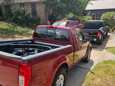 Used 2013 Nissan Frontier SV w/ SV Value Truck Pkg image 5