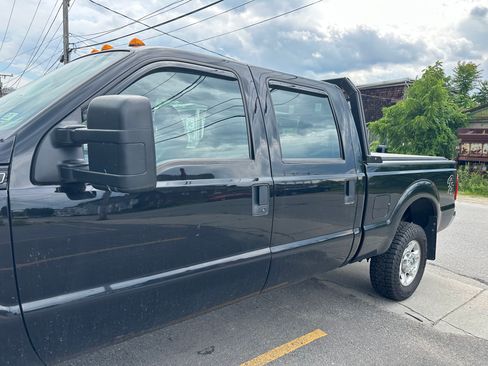 Used 2016 Ford F250 XL w/ XL Appearance Package AWD/4WD image 2