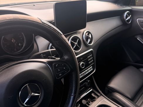 Used 2019 Mercedes-Benz CLA 250 image 2