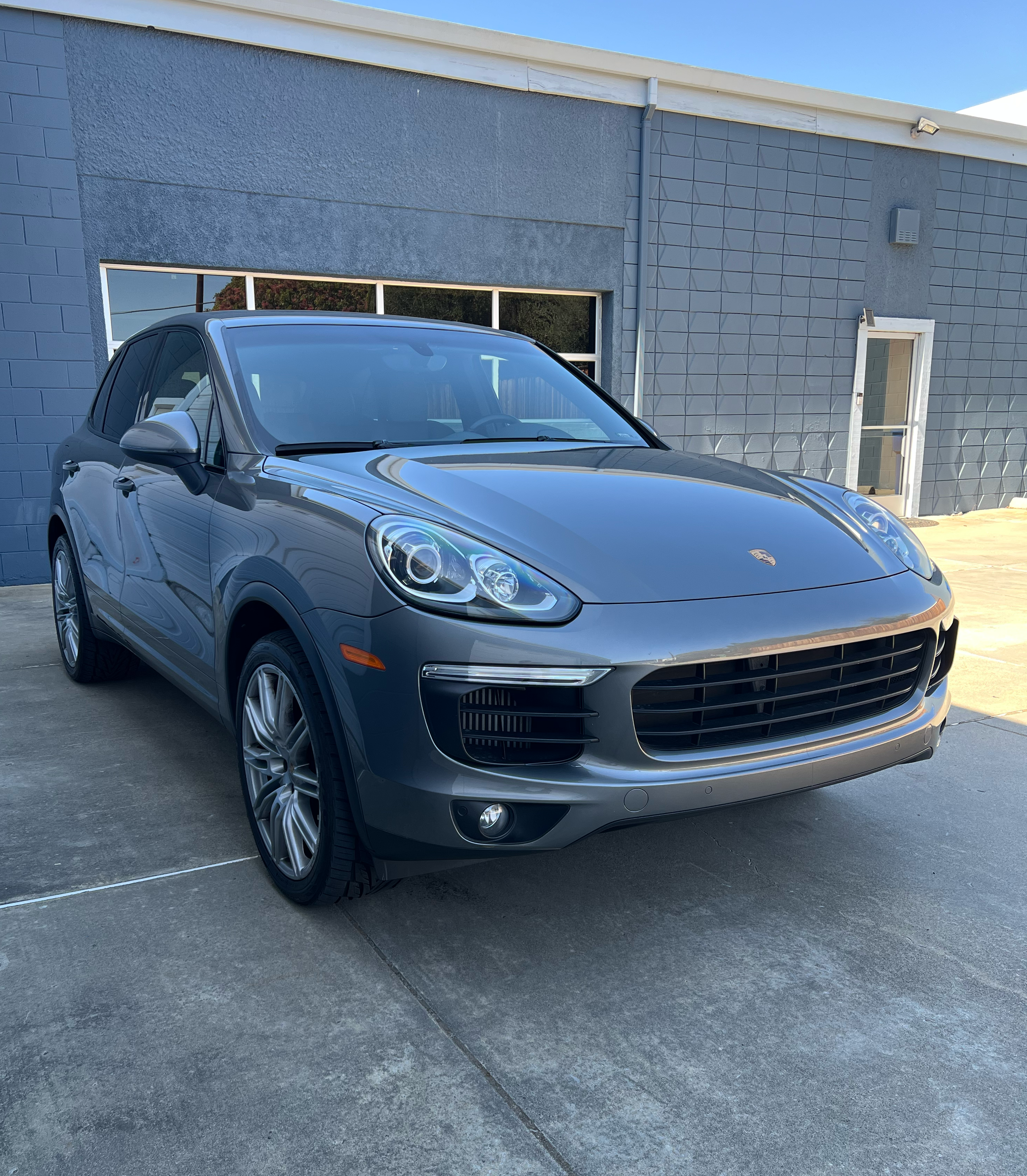 Used 2015 Porsche Cayenne S AWD/4WD image 4